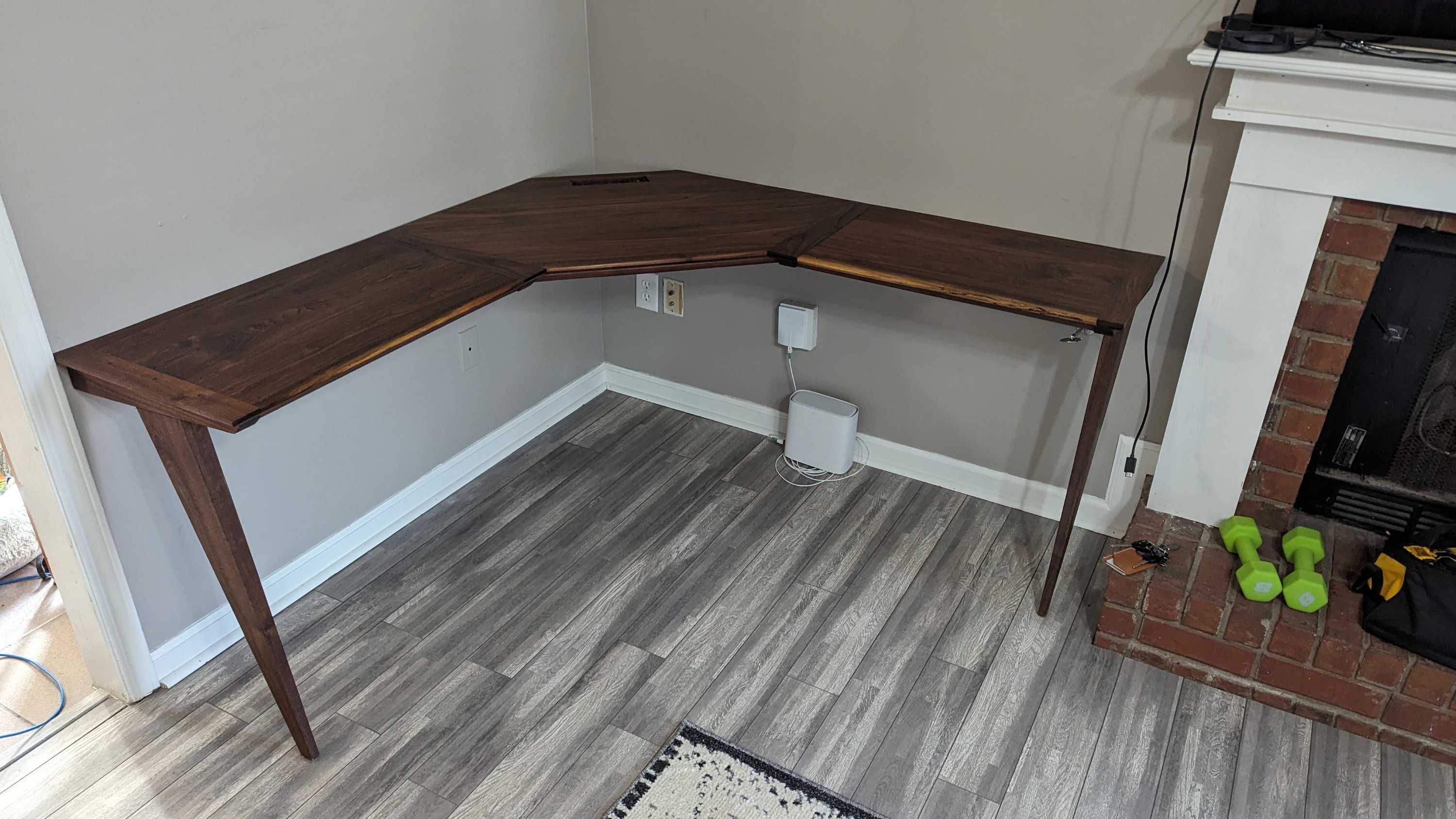 Project CORNER-DESK
